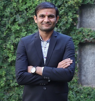 Mr. DAINIKKUMAR VASANTBHAI SAVALIA